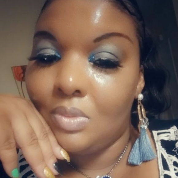 Meet your Posher, Maria - Picture 1 of 1